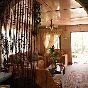 Redwood Homestay Pensión