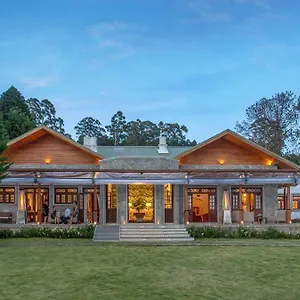 5* Resort W15 Gregory